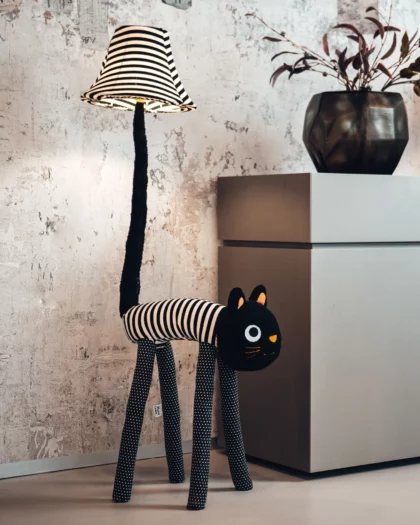 laste lamp, kass luna